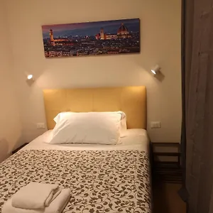2* ホテル Toscana